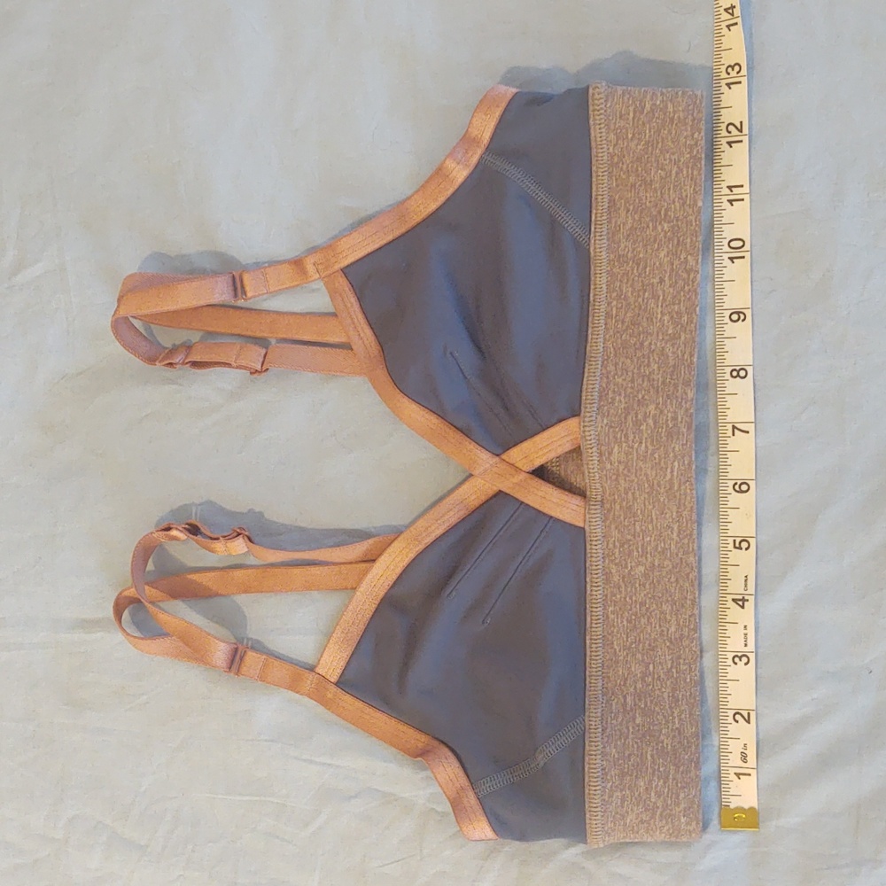 Lululemon Sports Bra Sz 8 A/B Cup No Pads Minimal Support - Like New